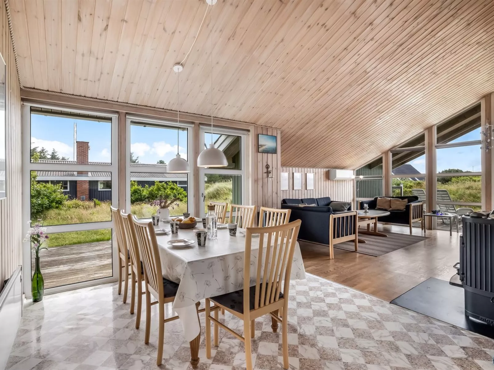 "Gedda" - 700m from the sea-Binnen