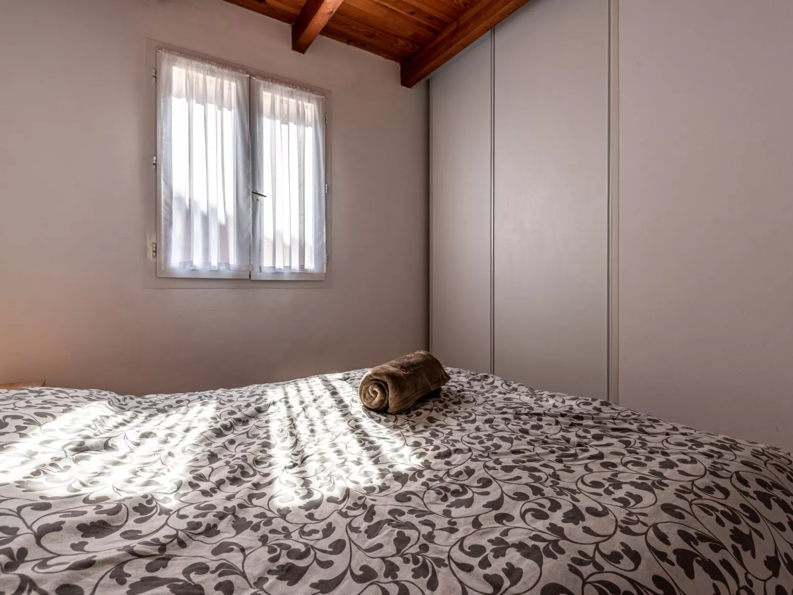 La Pinède, bungalow 4 pers.-Binnen