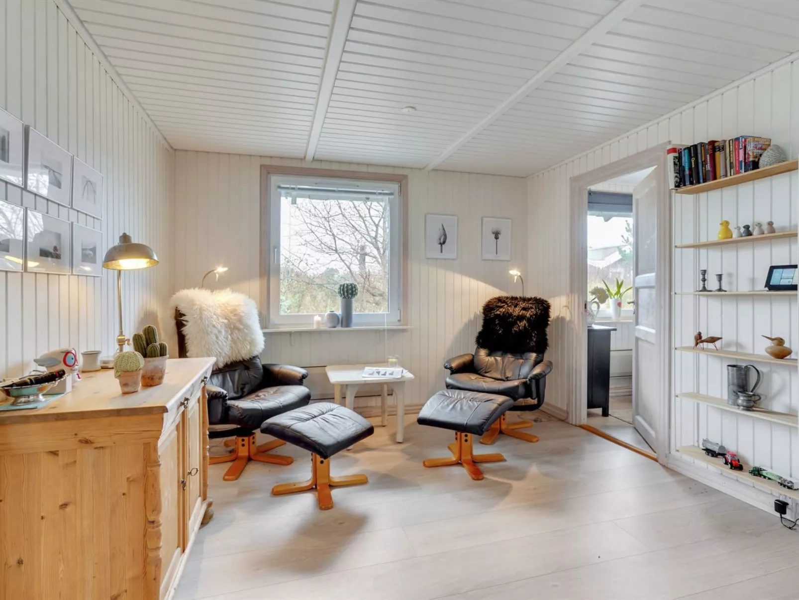 "Ursel" - 800m from the sea-Binnen