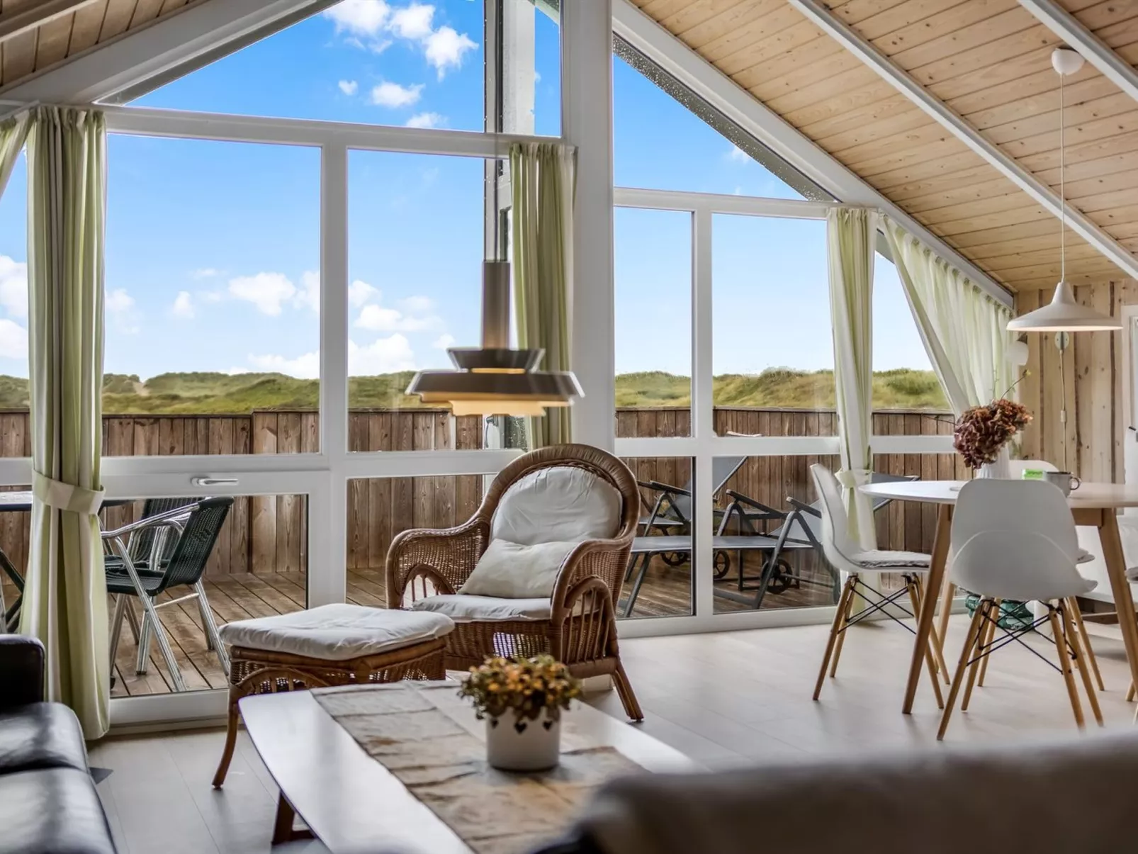 "Betti" - 200m from the sea-Binnen