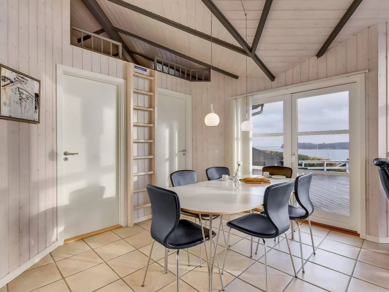 "Maj" - 150m from the sea-Binnen