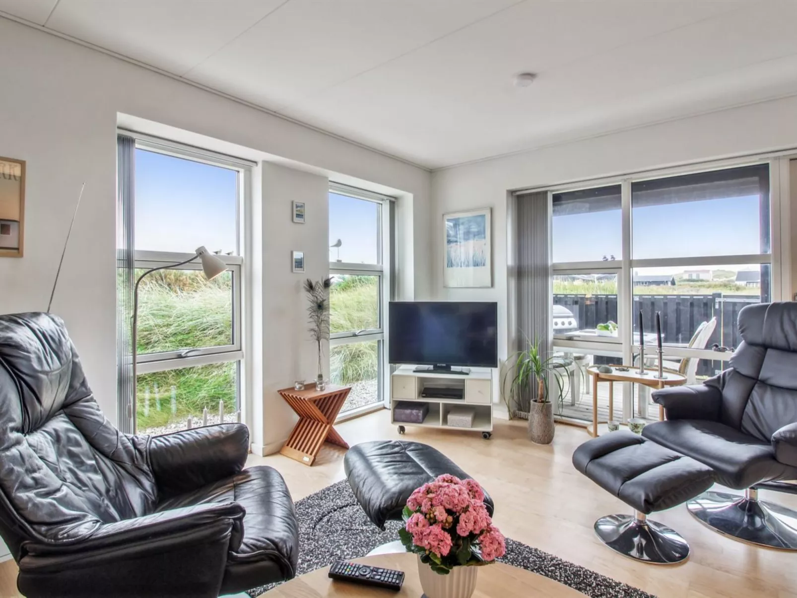 "Soria" - 300m from the sea-Binnen