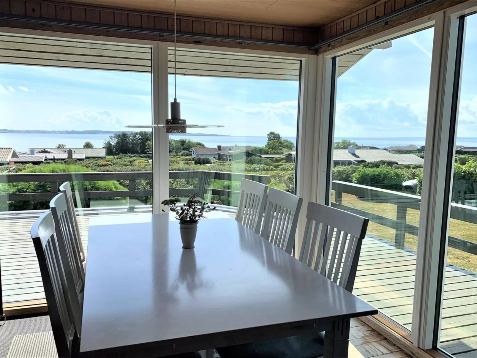 "Miriam" - 300m from the sea-Binnen