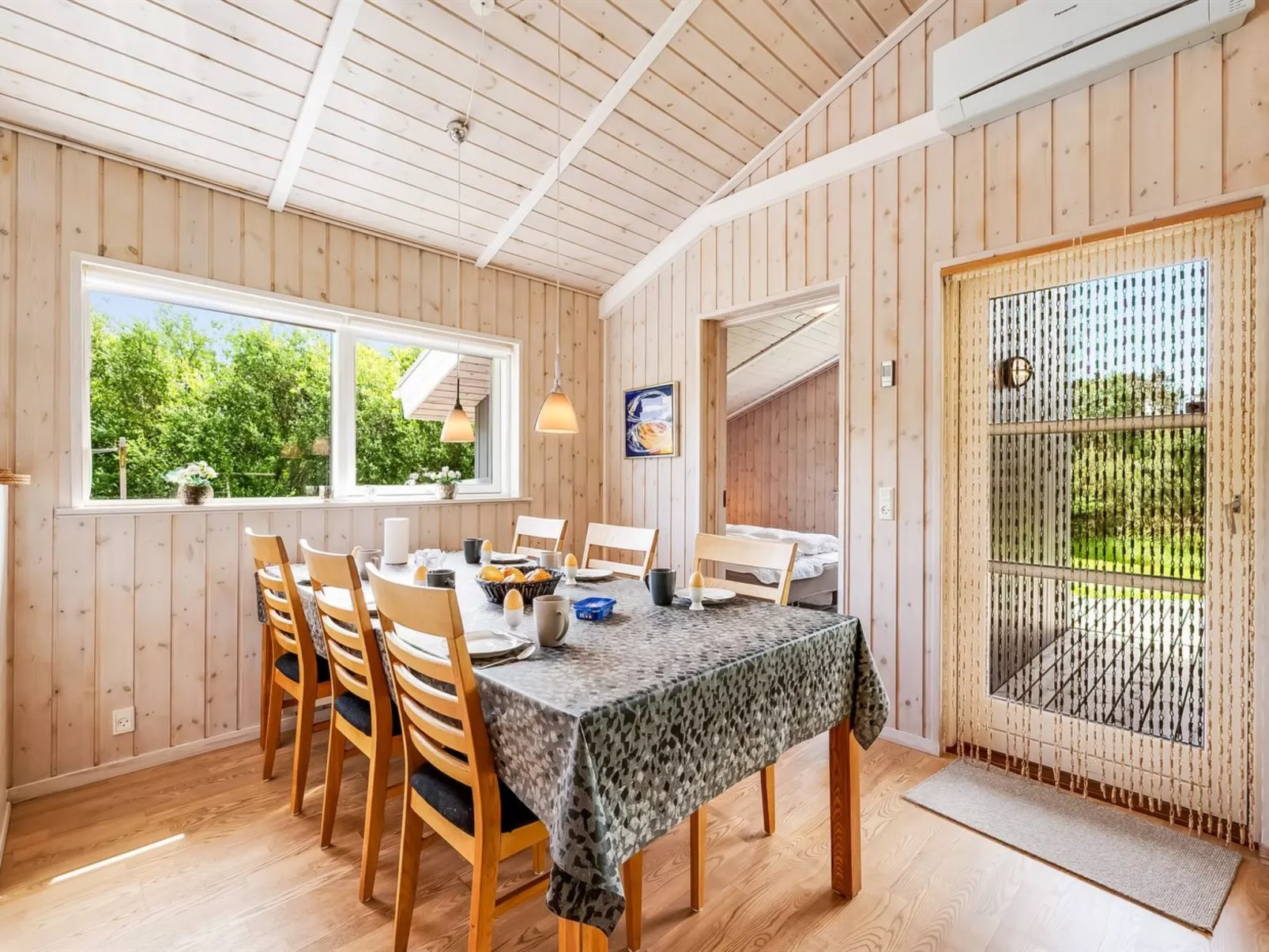 "Karlsefni" - 600m to the fjord-Binnen