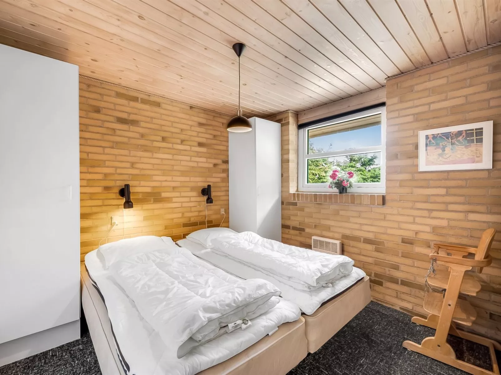 "Ewy" - 300m from the sea-Binnen