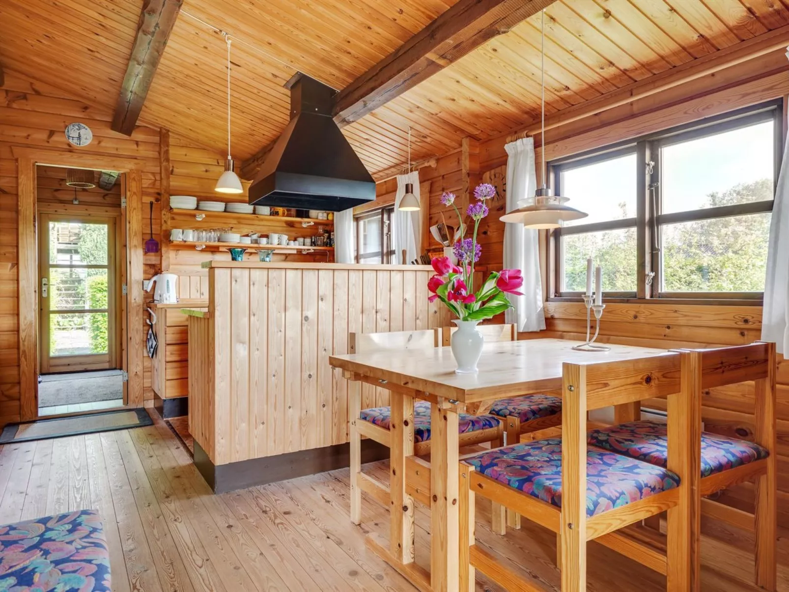 "Gudmunde" - 200m from the sea-Binnen