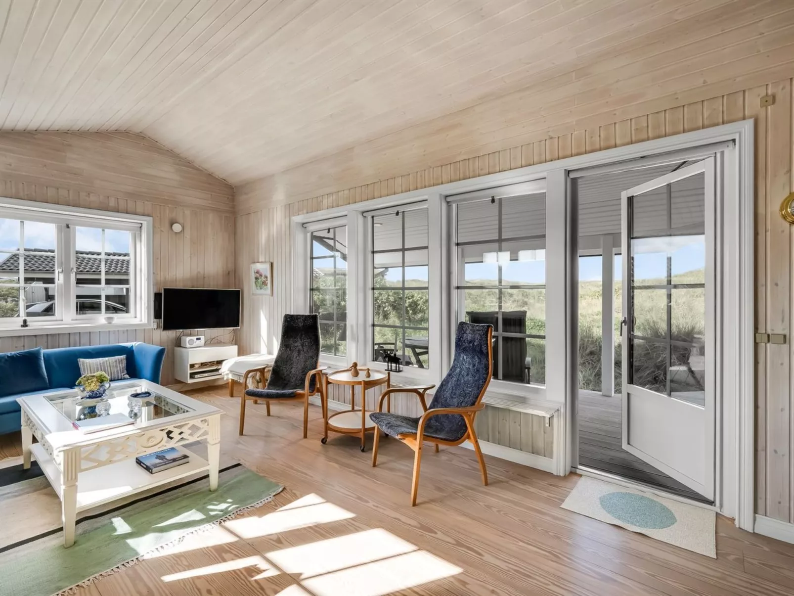 "Aise" - 75m from the sea-Binnen