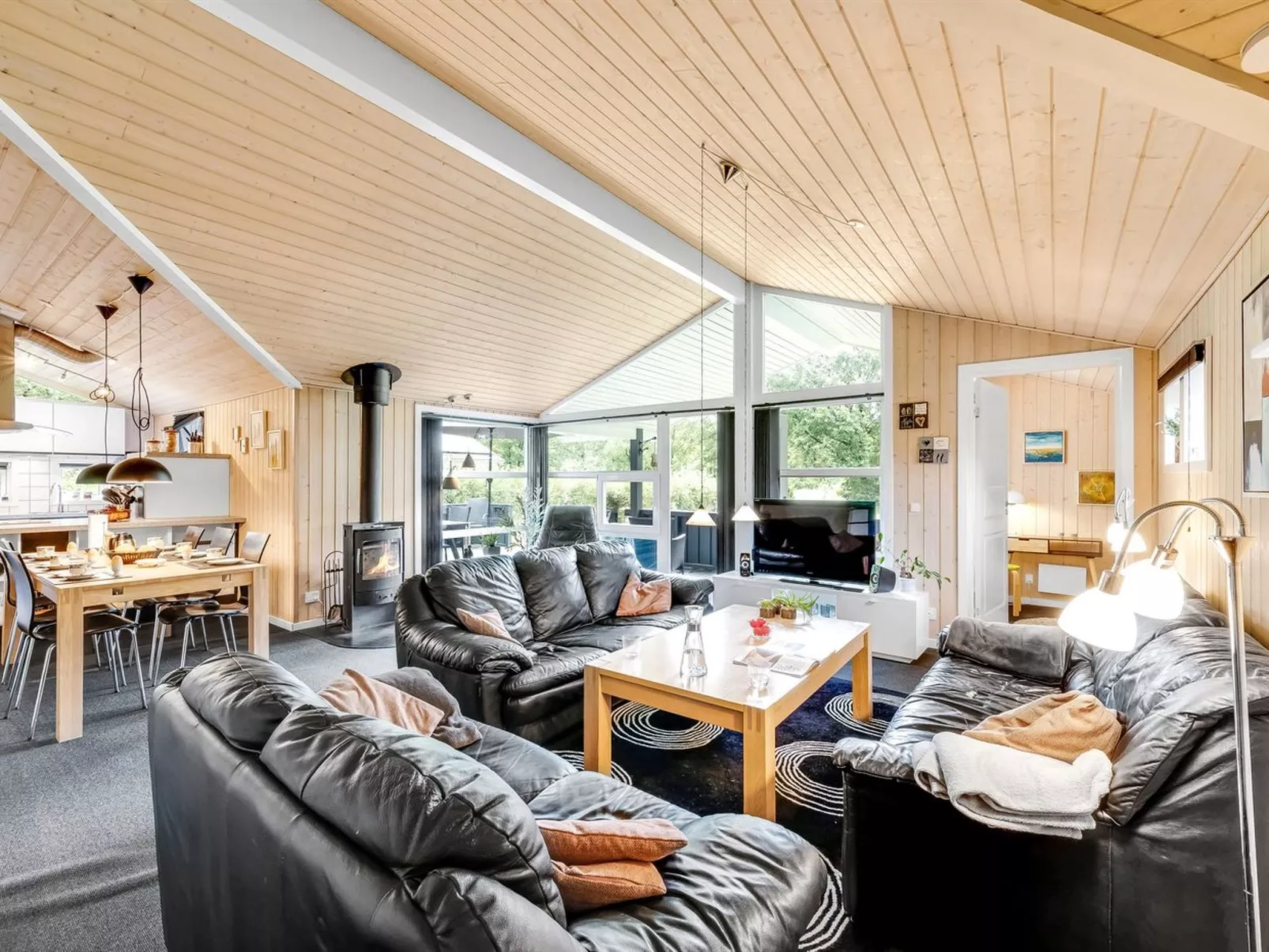 "Gurly" - 25km from the sea-Binnen