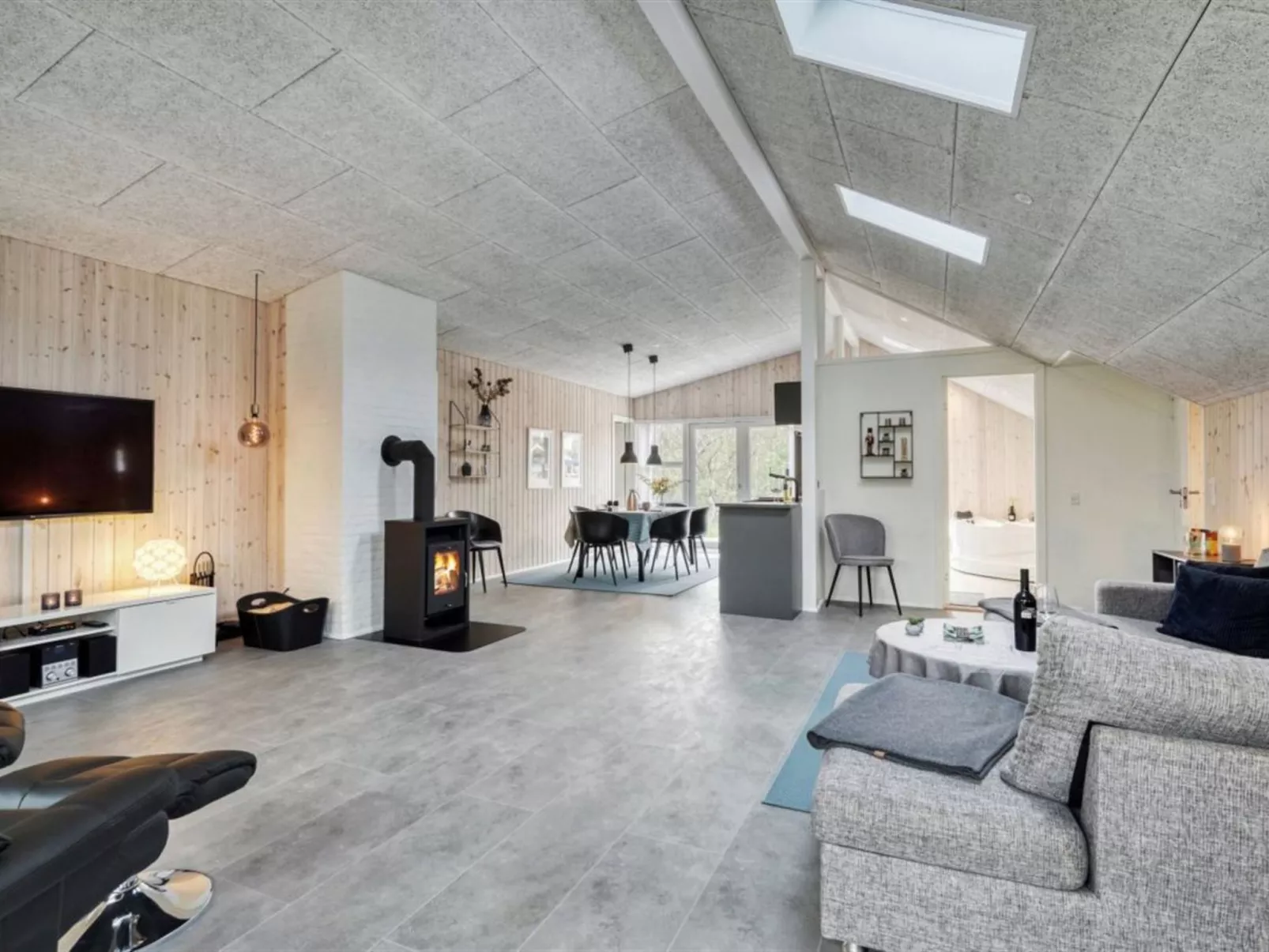 "Gustaf" - 400m to the fjord-Binnen