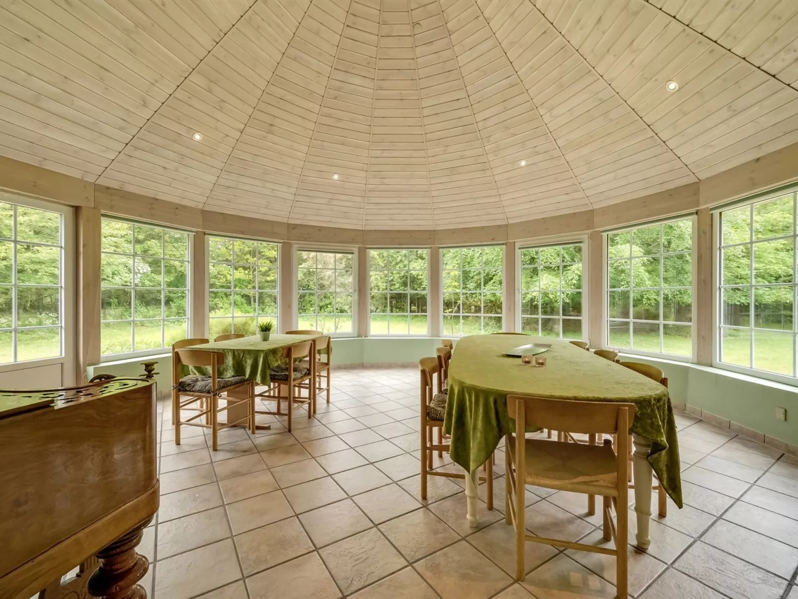 "Wilmar" - 1km to the fjord-Binnen