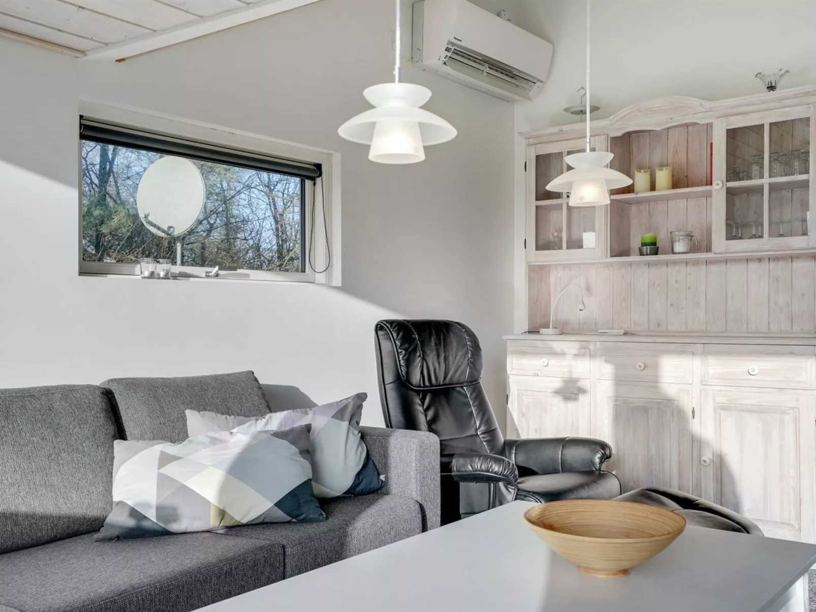 "Ingward" - 300m to the fjord-Binnen