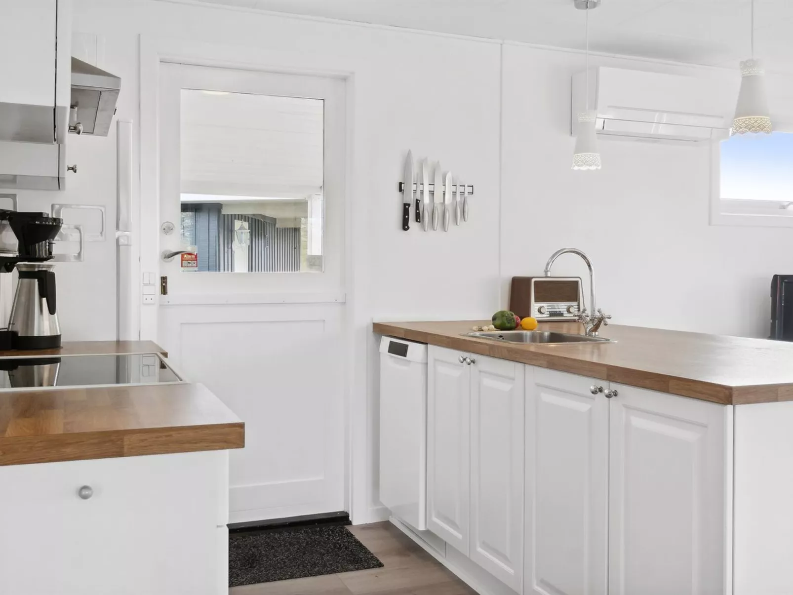 "Silvana" - 750m from the sea-Binnen