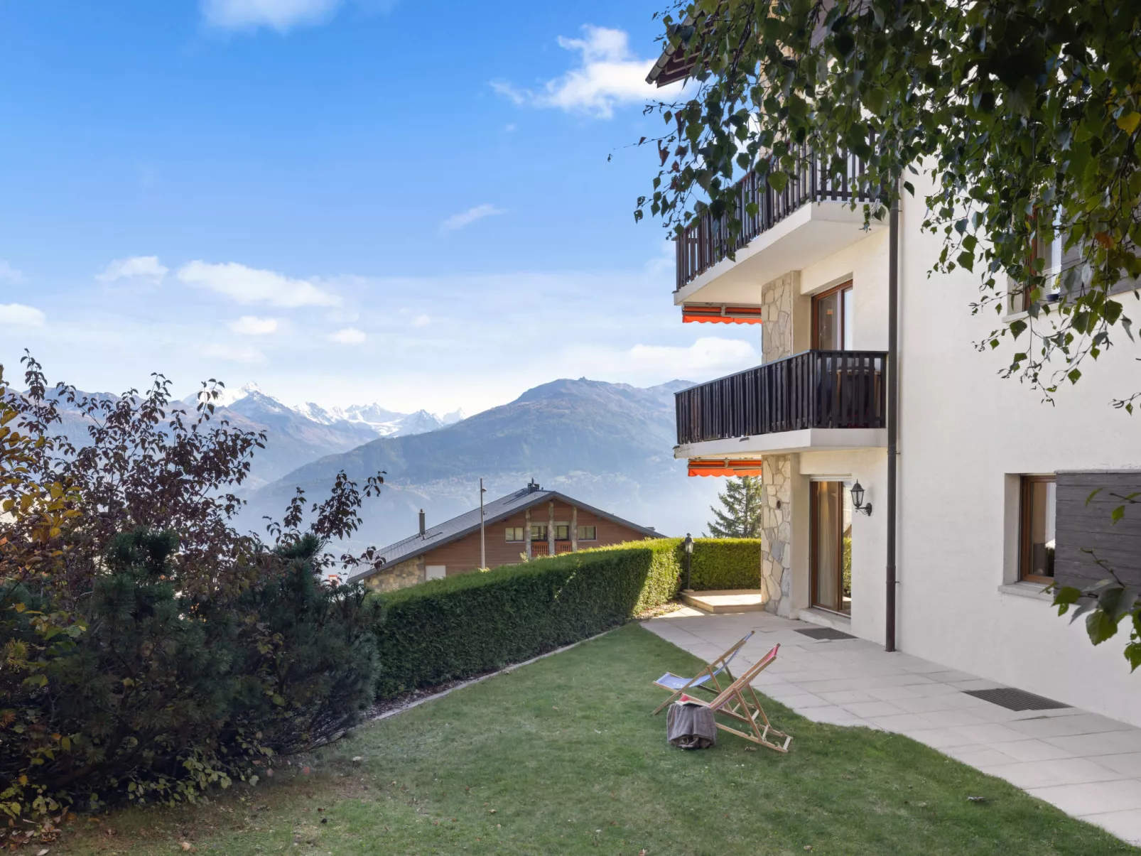 Marigny Dent-Blanche 9-8-Buiten