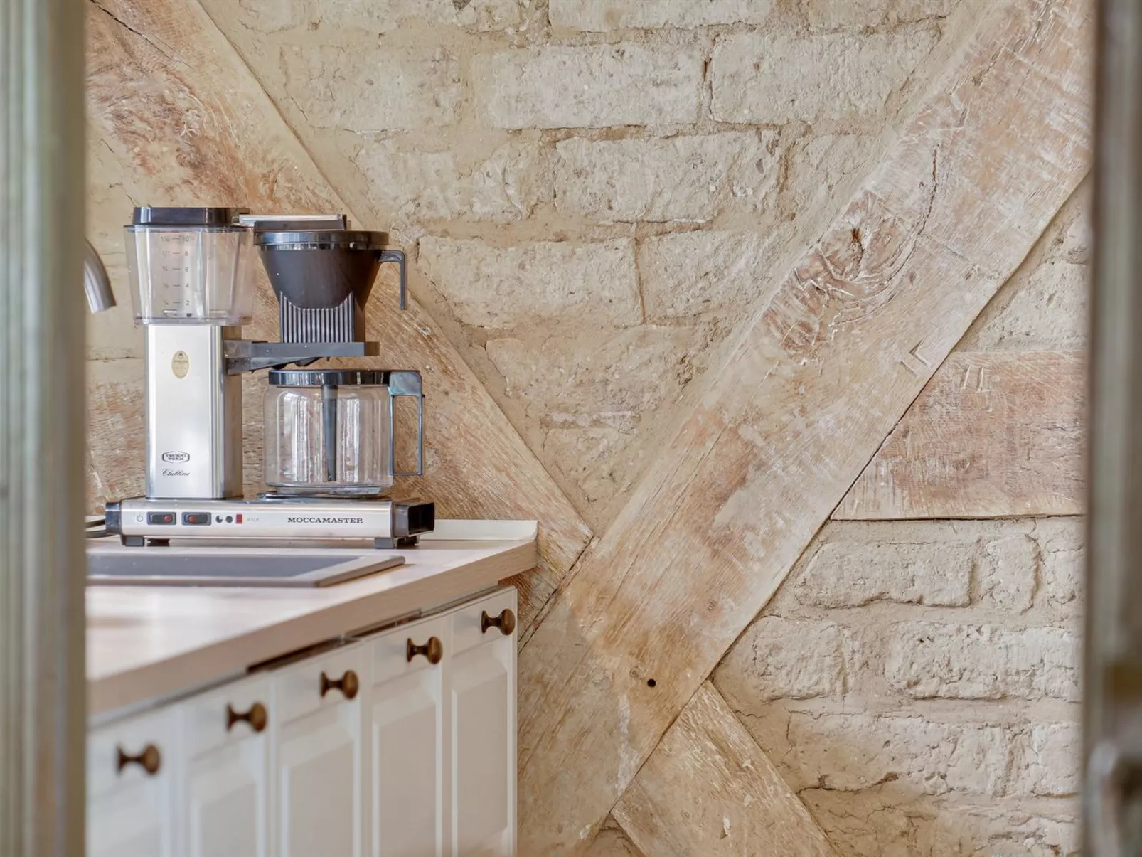 "Elvin" - 2.7km from the sea-Binnen