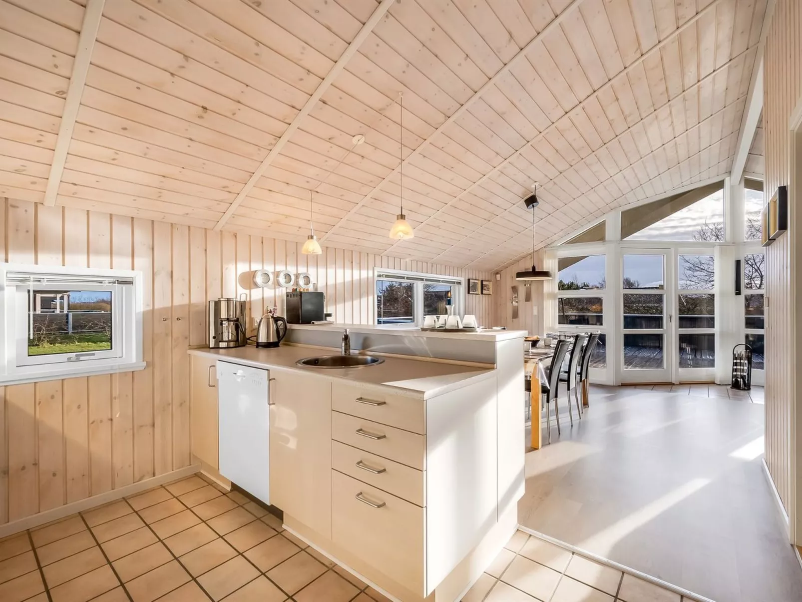 "Cristiana" - 1km to the fjord-Binnen