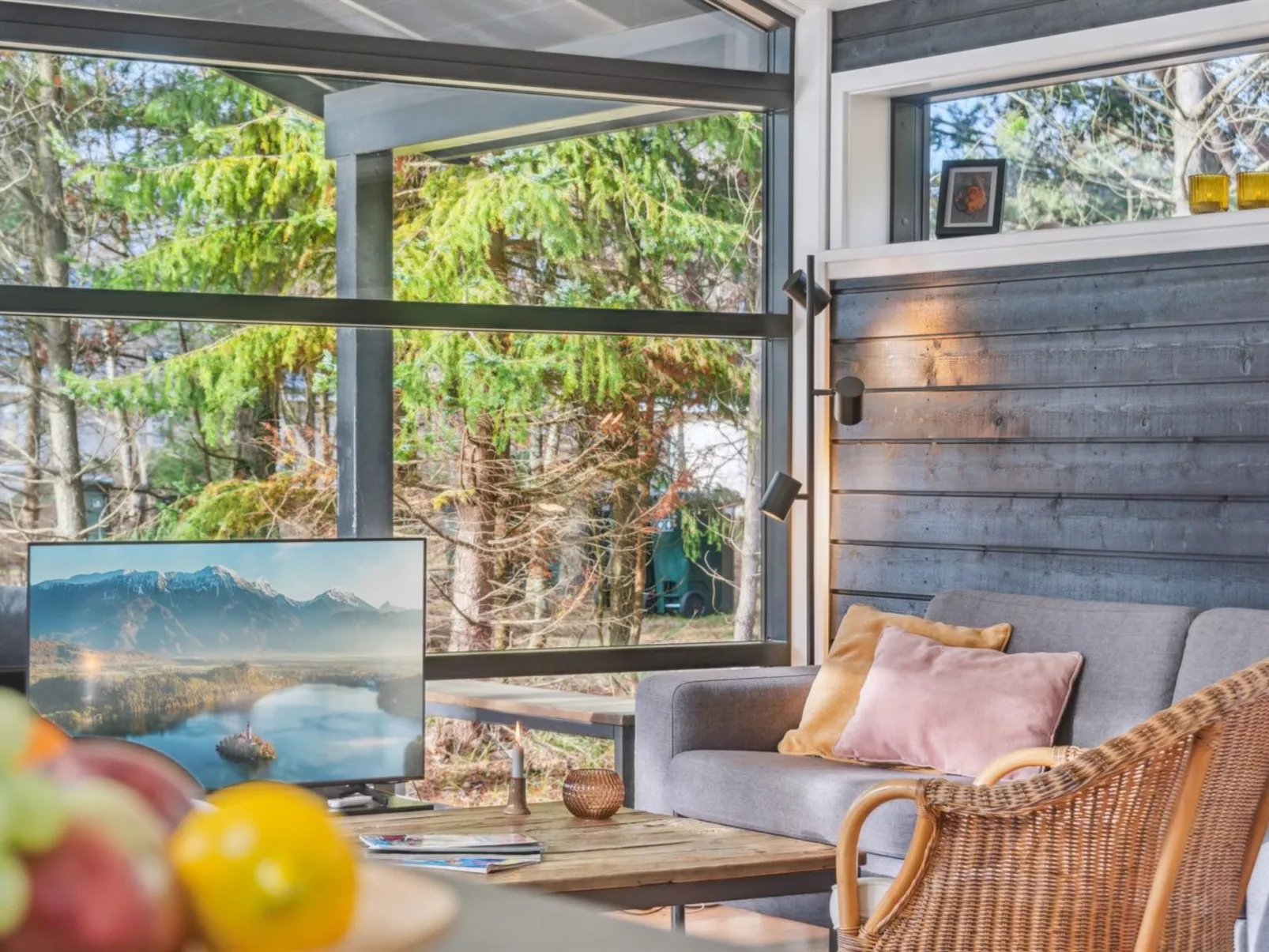 "Ela" - 800m from the sea-Binnen