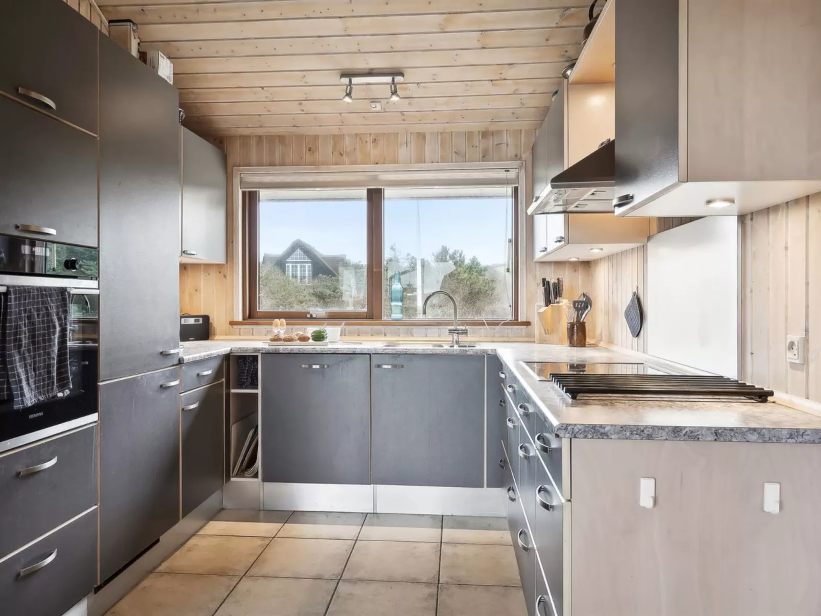 "Gidske" - 300m from the sea-Binnen