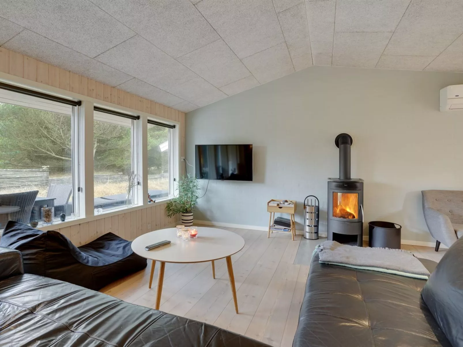 "Solgunn" - 900m from the sea-Binnen