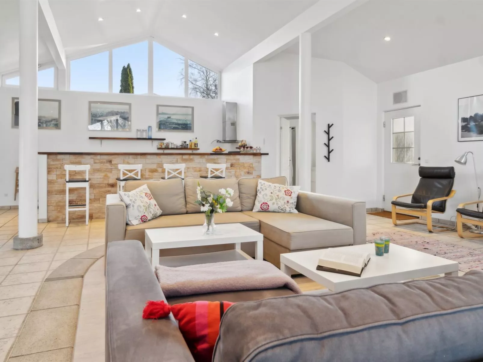 "Mikkeline" - 575m to the fjord-Binnen