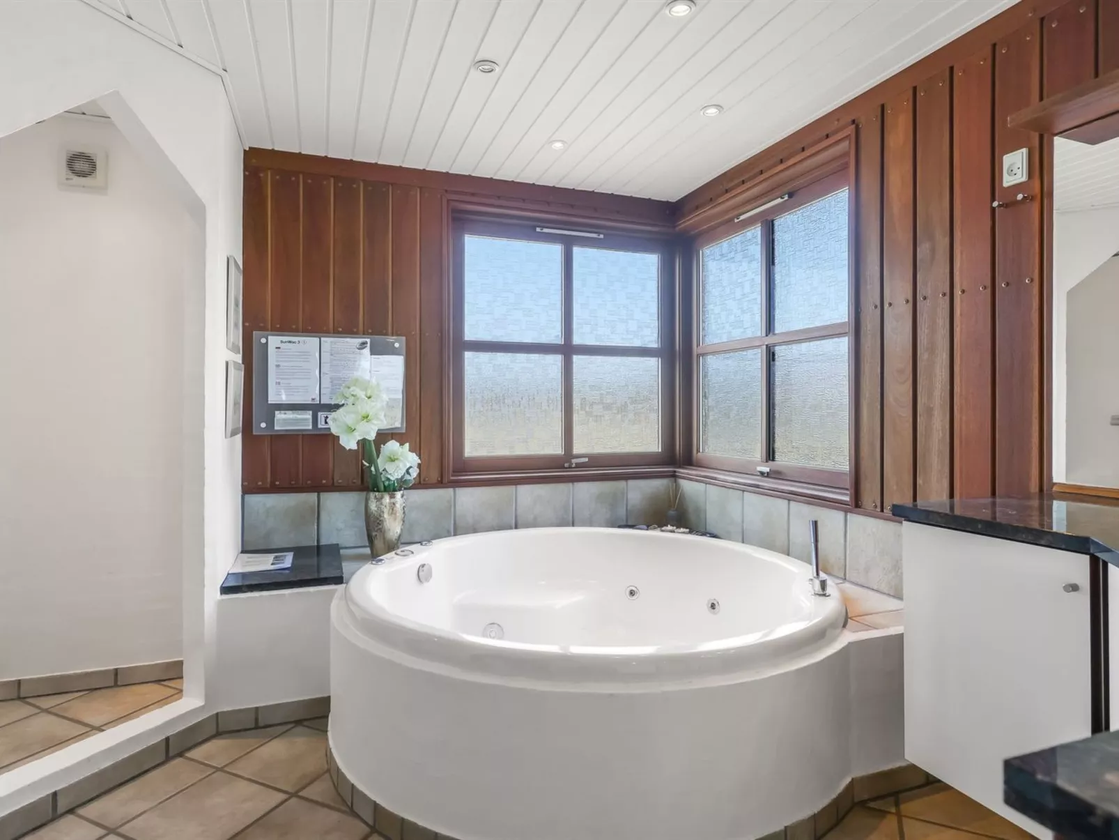 "Lilie" - 350m from the sea-Binnen