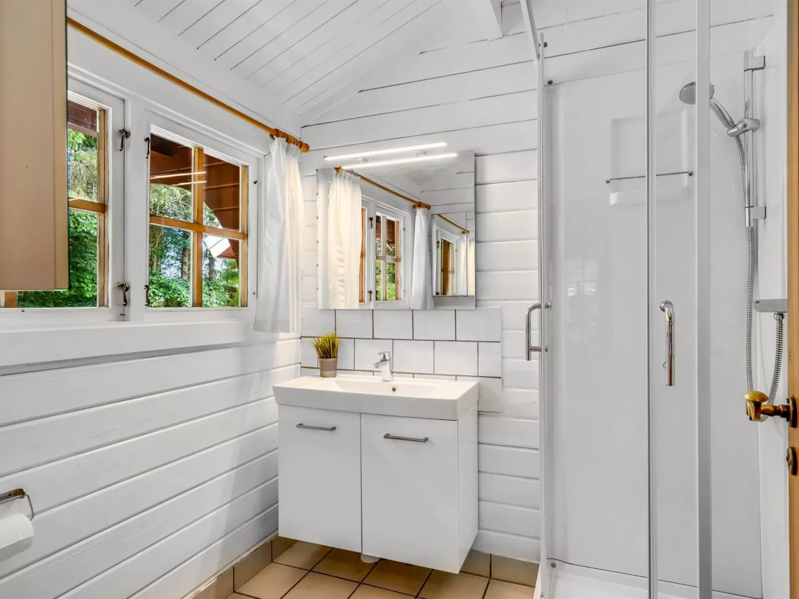 "Aisling" - 700m from the sea-Binnen