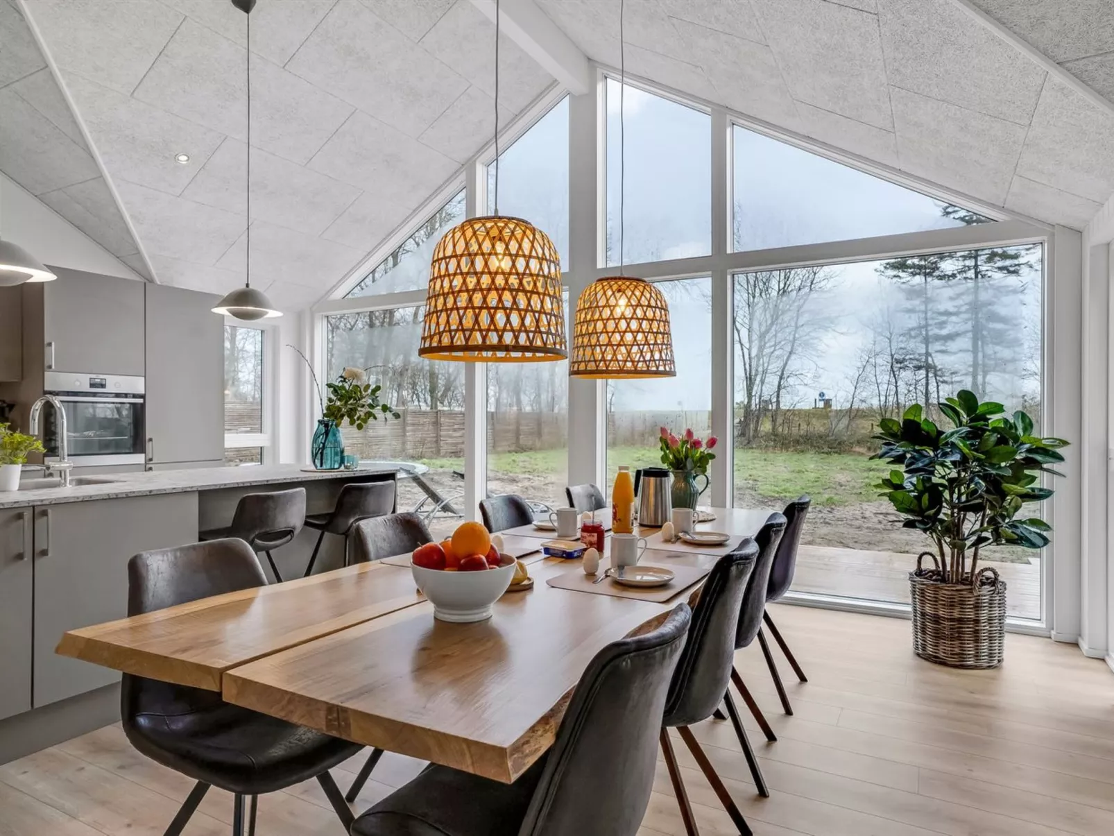 "Anila" - 80m from the sea-Binnen