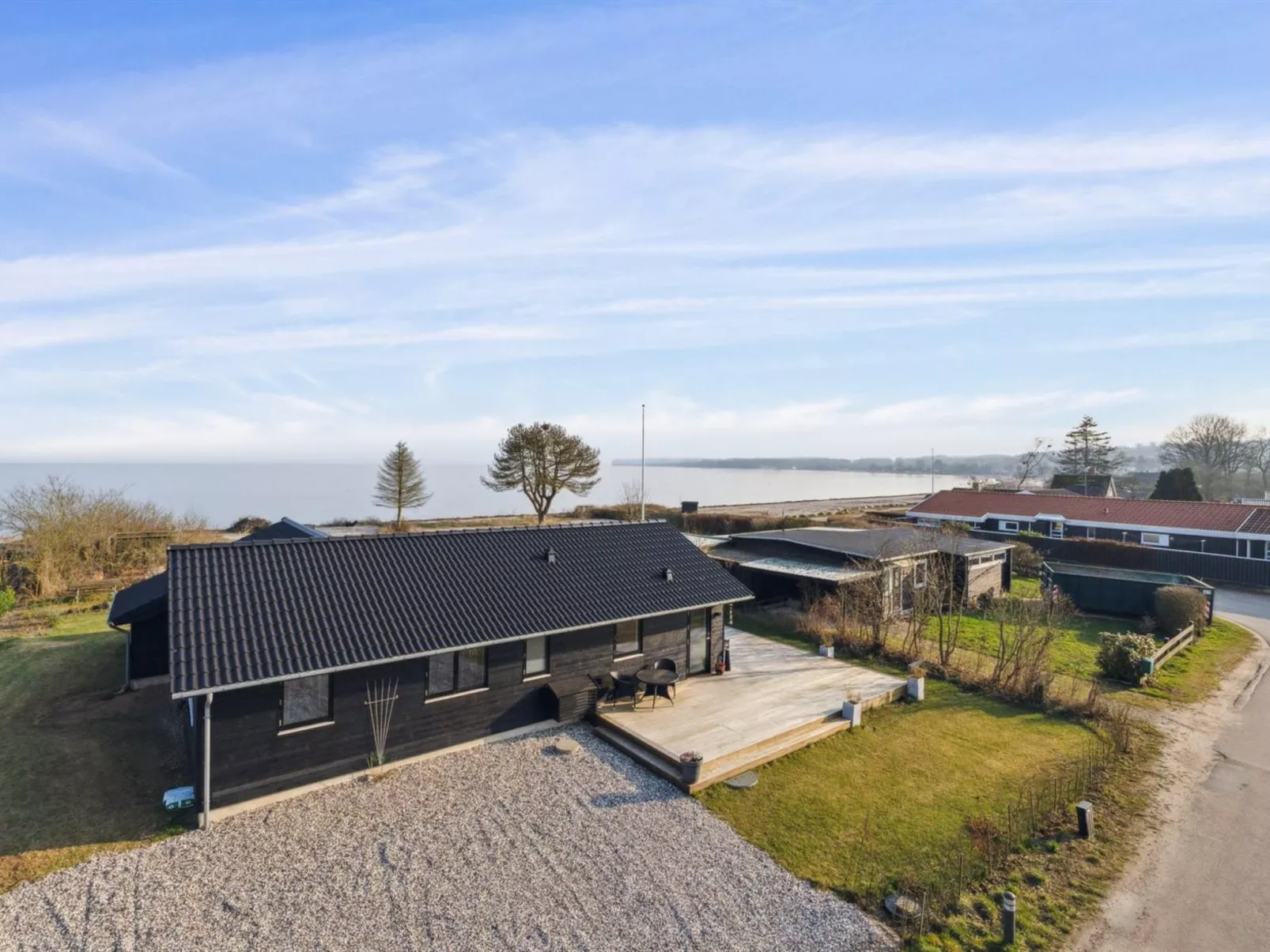 "Viveke" - 10m from the sea-Buiten