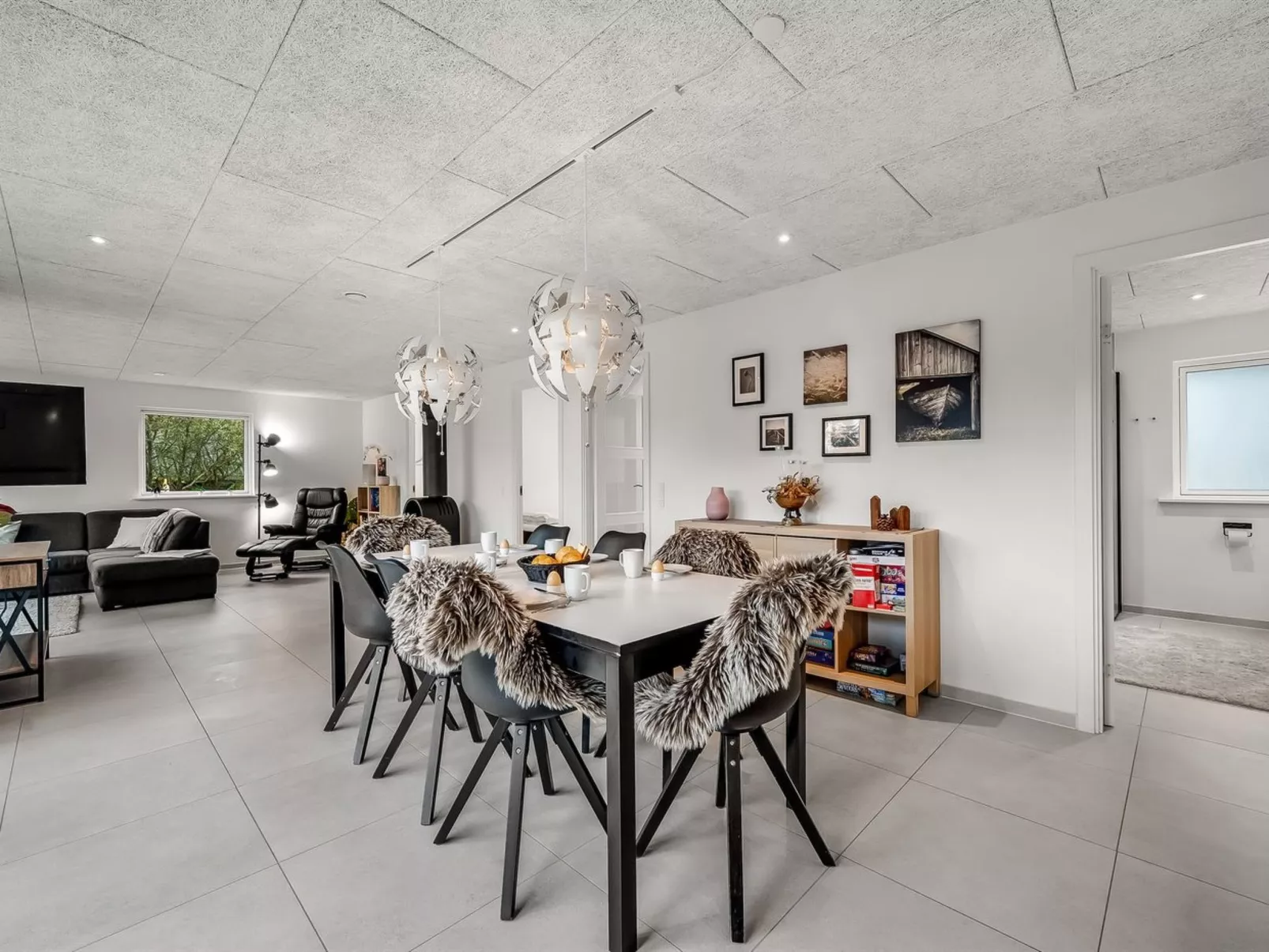 "Elisaveta" - 400m to the fjord-Binnen