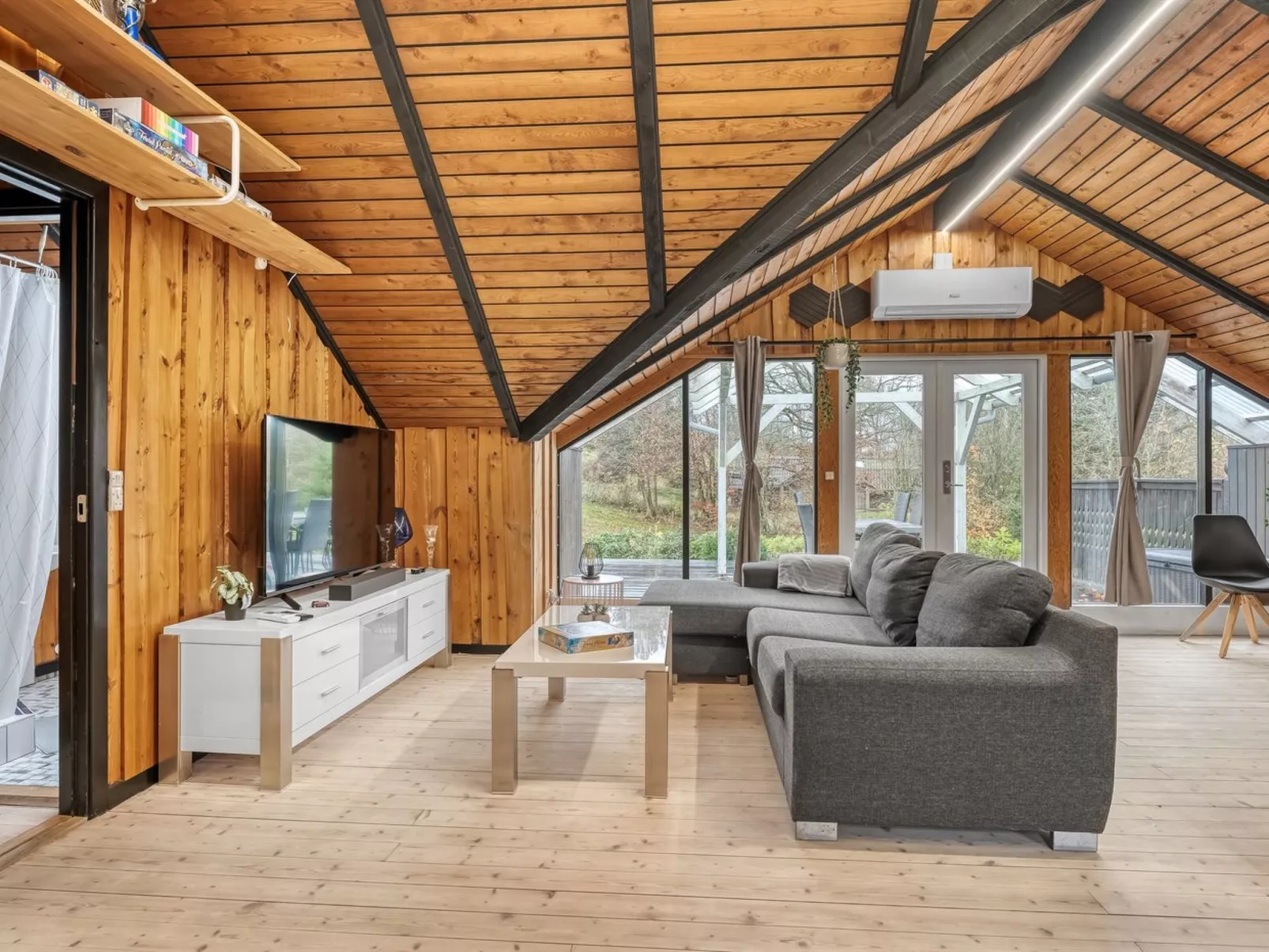 "Jantje" - 500m to the fjord-Binnen