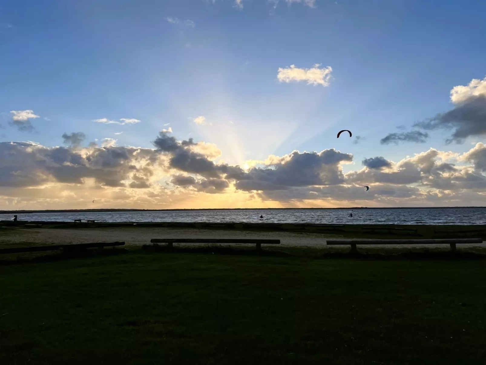 "Ronja" - 100m to the fjord-Buiten