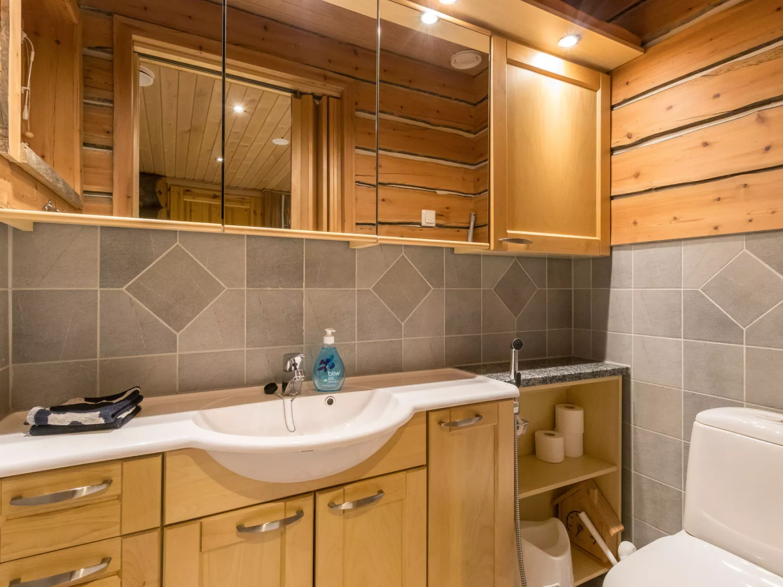 Menninkäisenkolo-Binnen