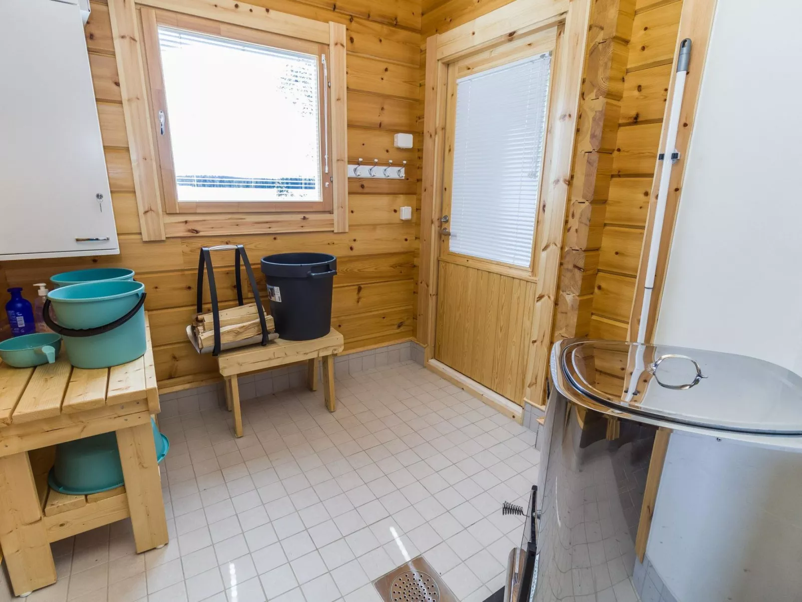 Ruka-kitkan kuukkeli-Binnen