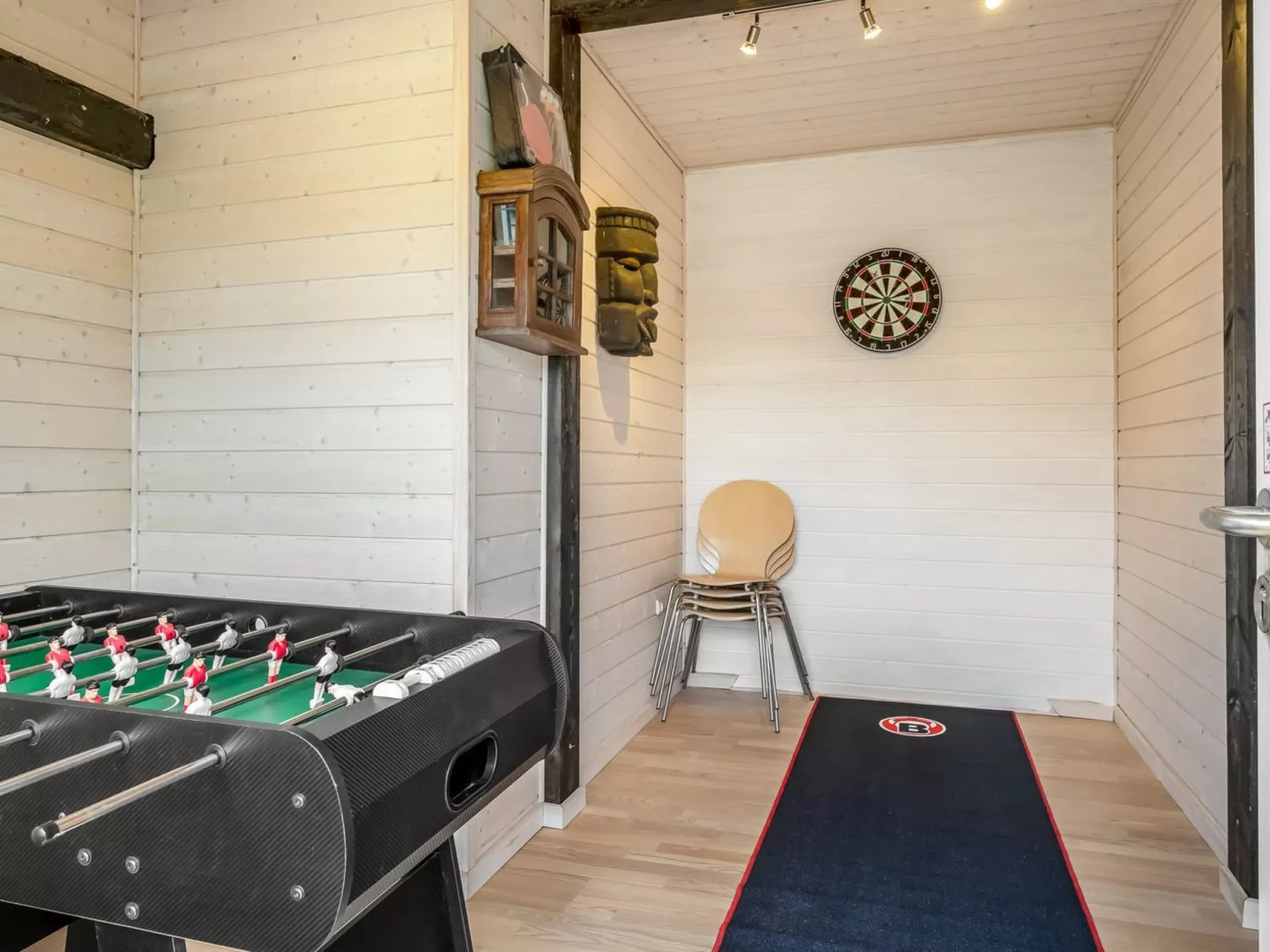 "Aku" - 700m from the sea-Binnen