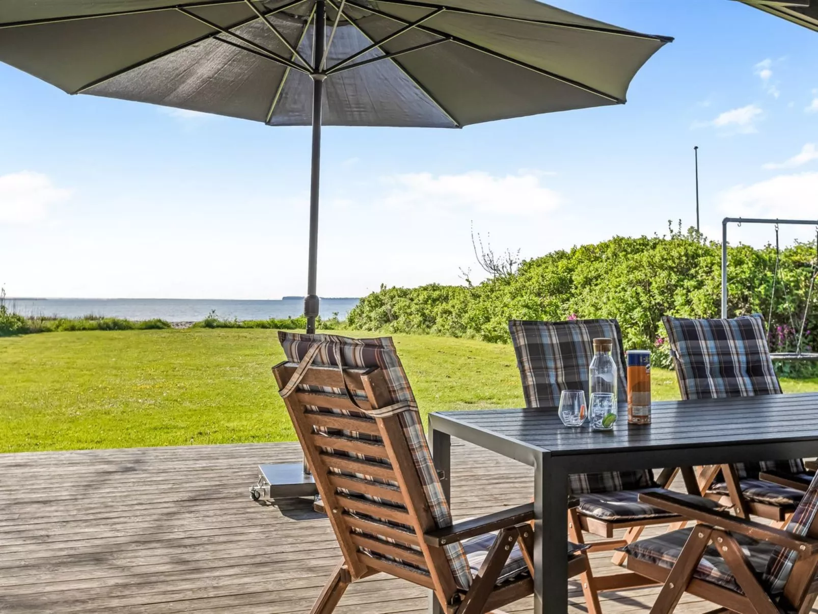 "Ørn" - 5m from the sea-Buiten