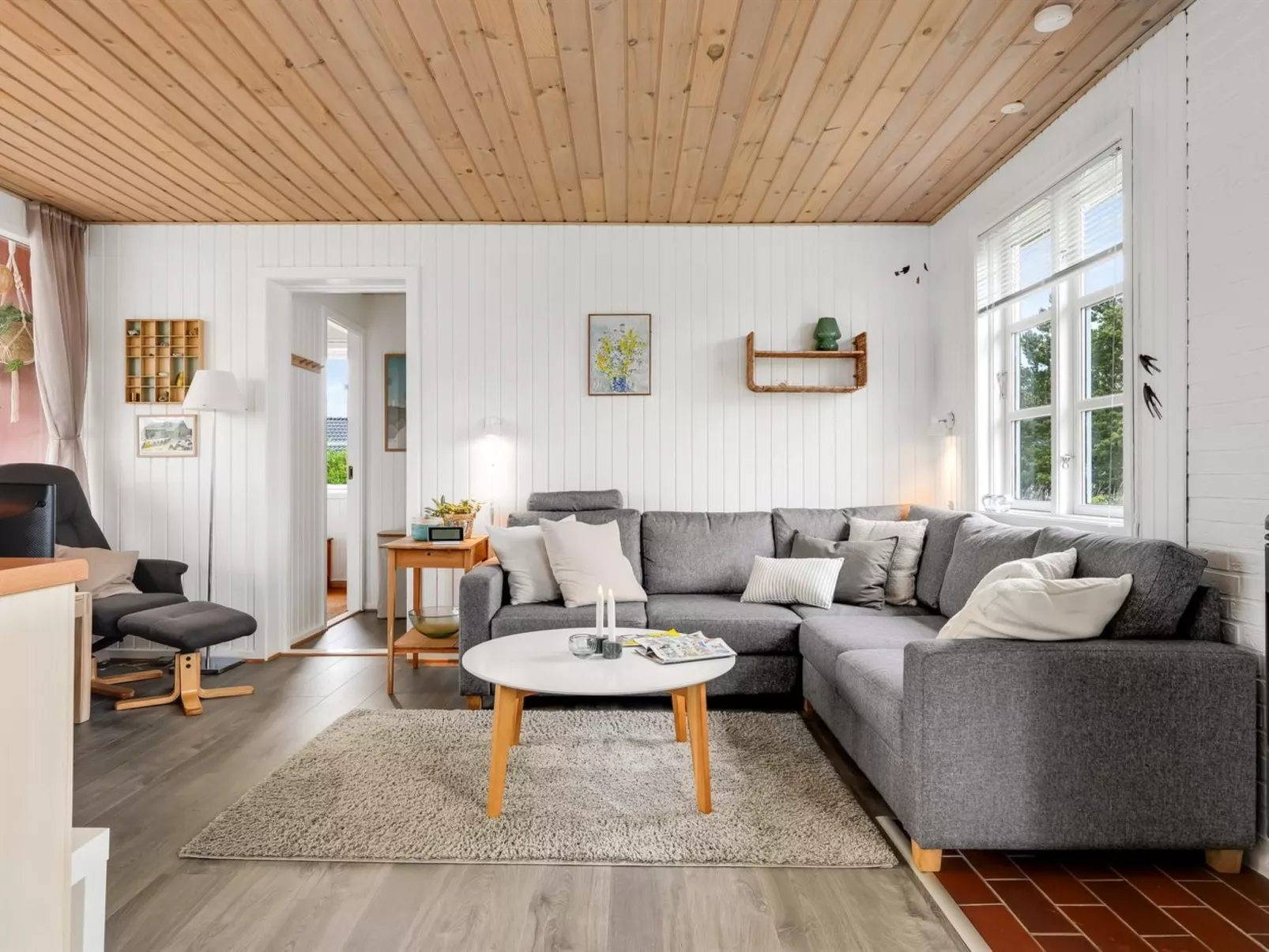 "Kaare" - 250m from the sea-Binnen