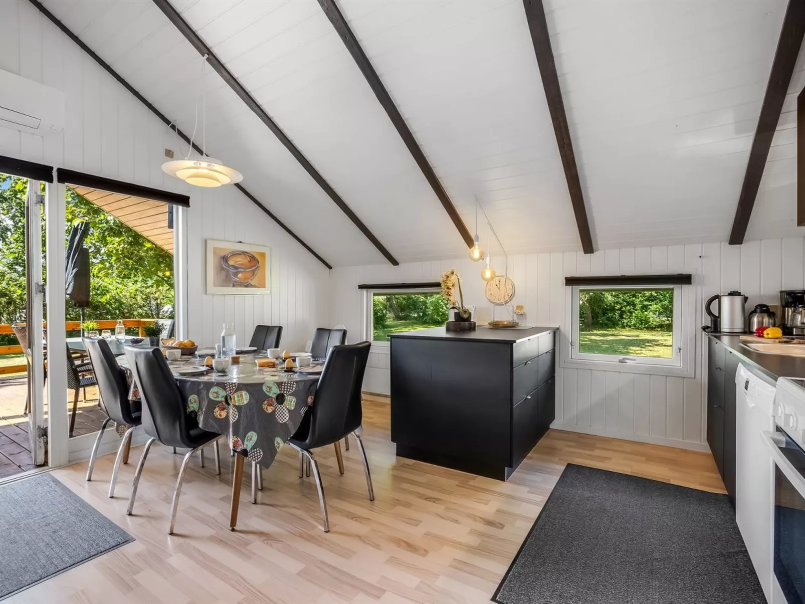 "Yarla" - 500m to the fjord-Binnen