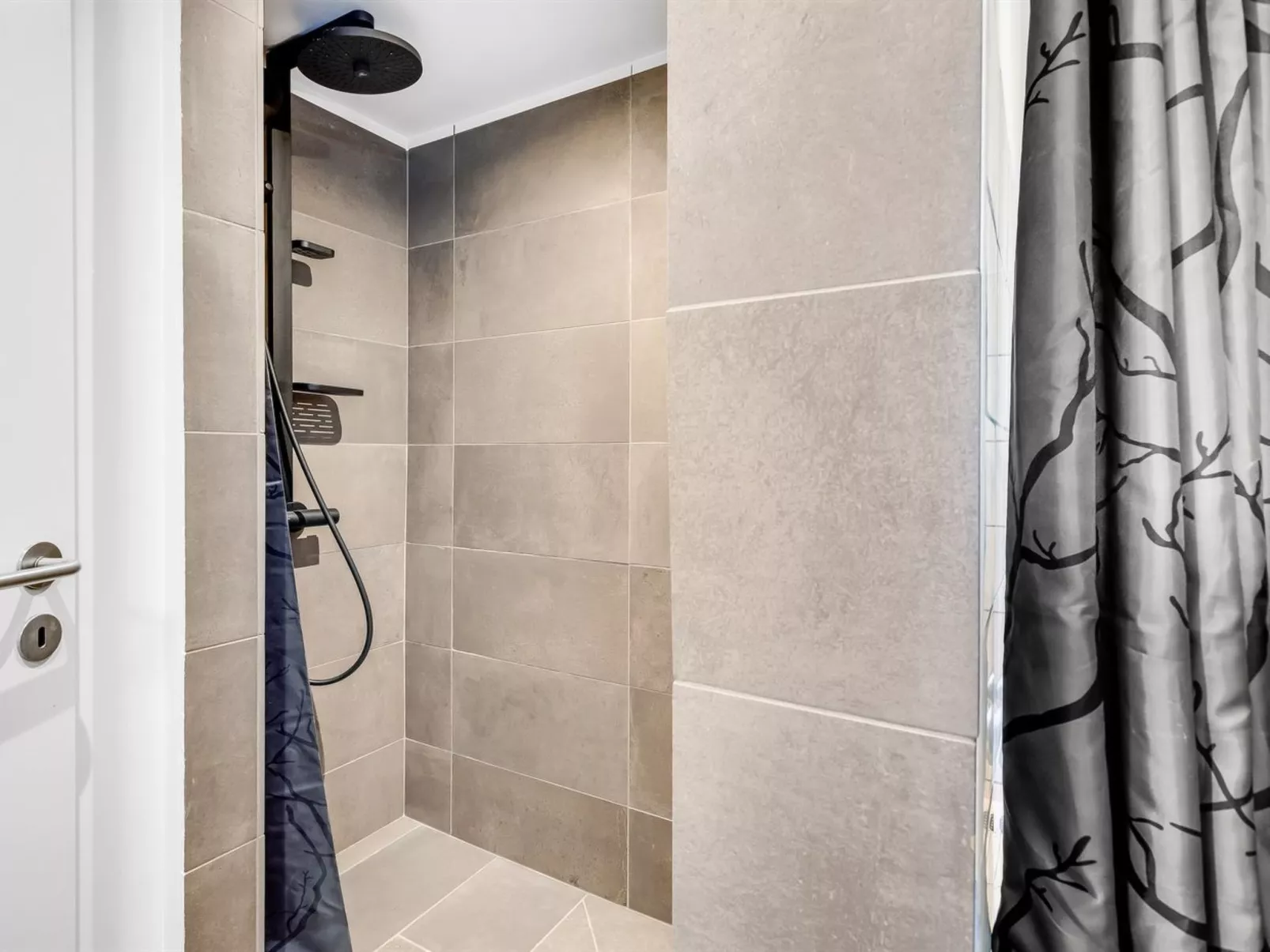 "Lutz" - 340m from the sea-Binnen