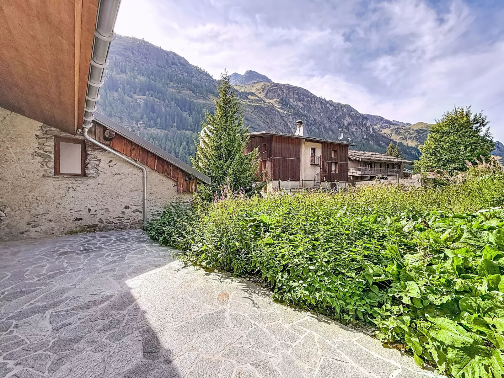 Chalet La Bergerie-Buiten