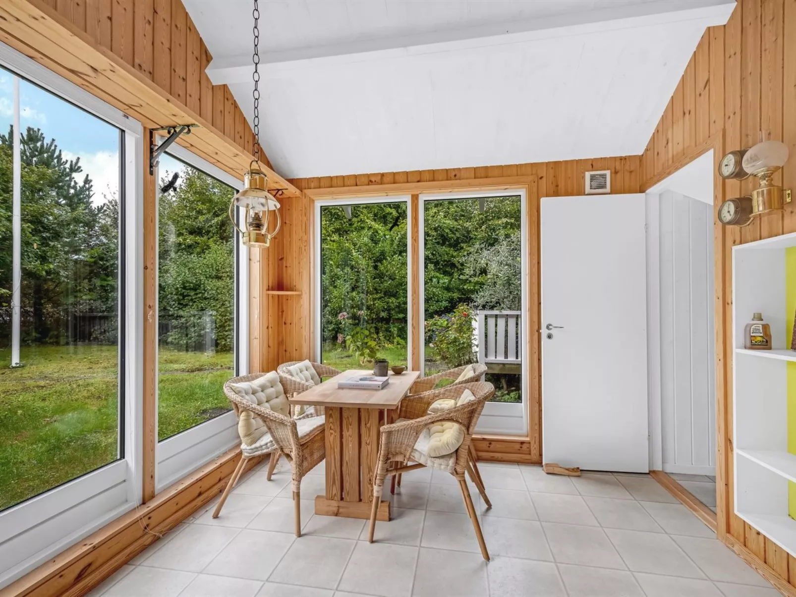 "Elea" - 450m to the fjord-Binnen