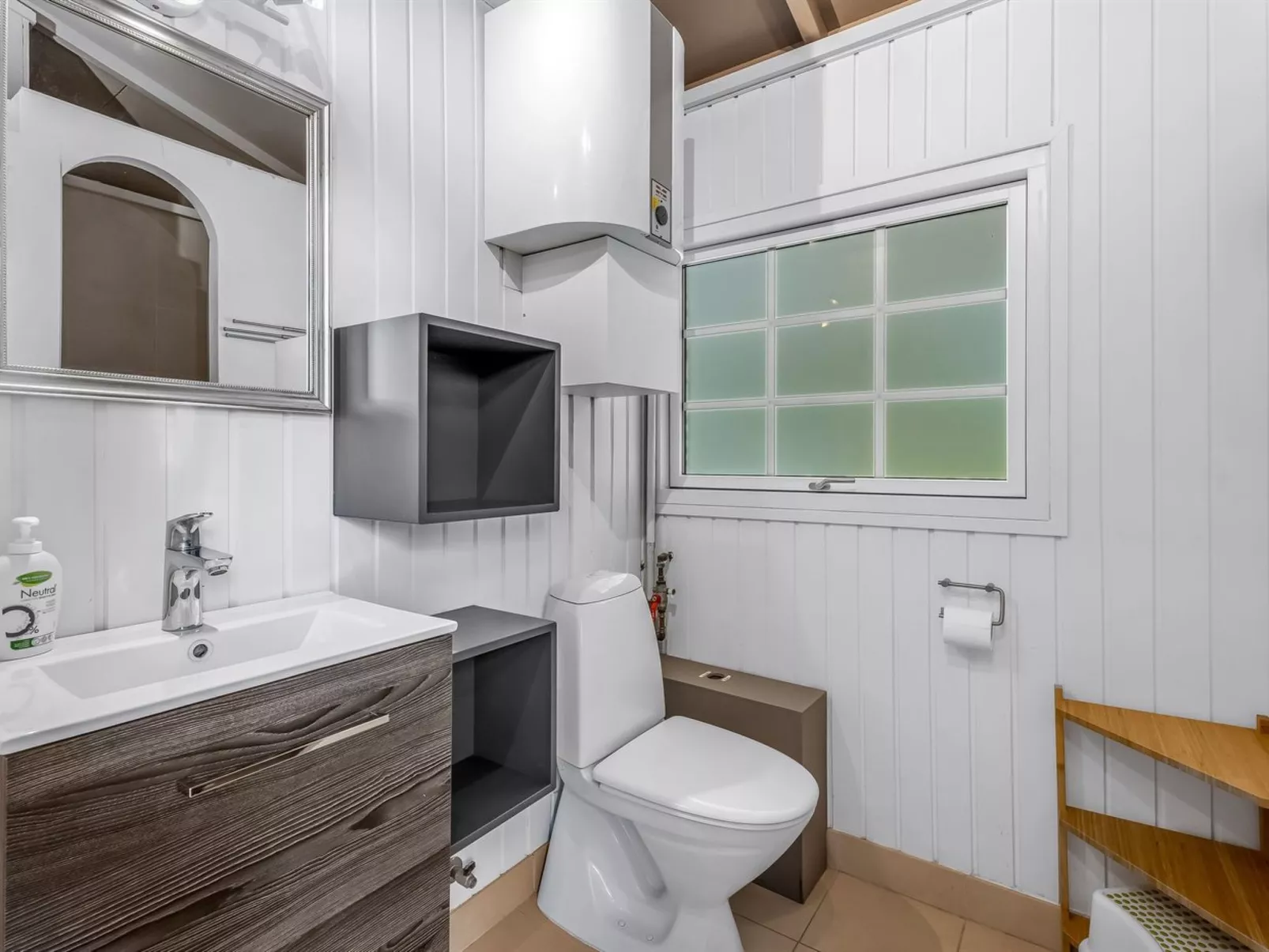 "Effy" - 600m from the sea-Binnen