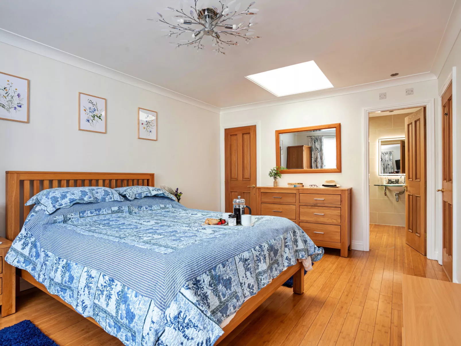 The Duck House-Binnen