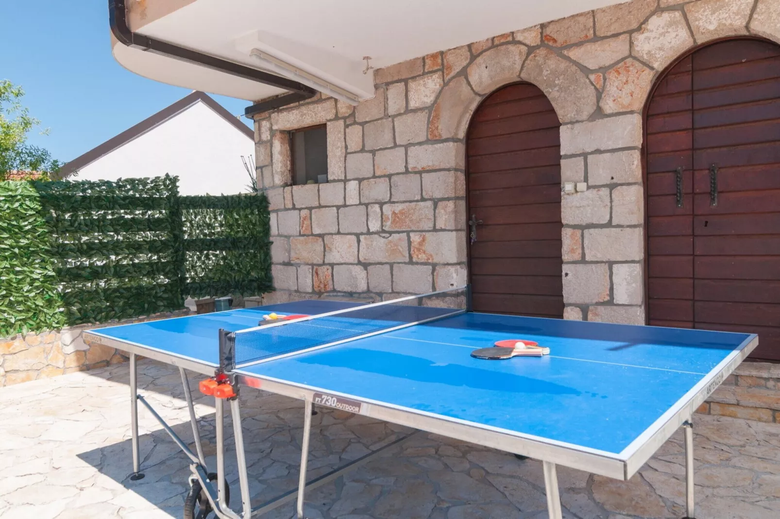 Five-Bedroom Home-Zwembad