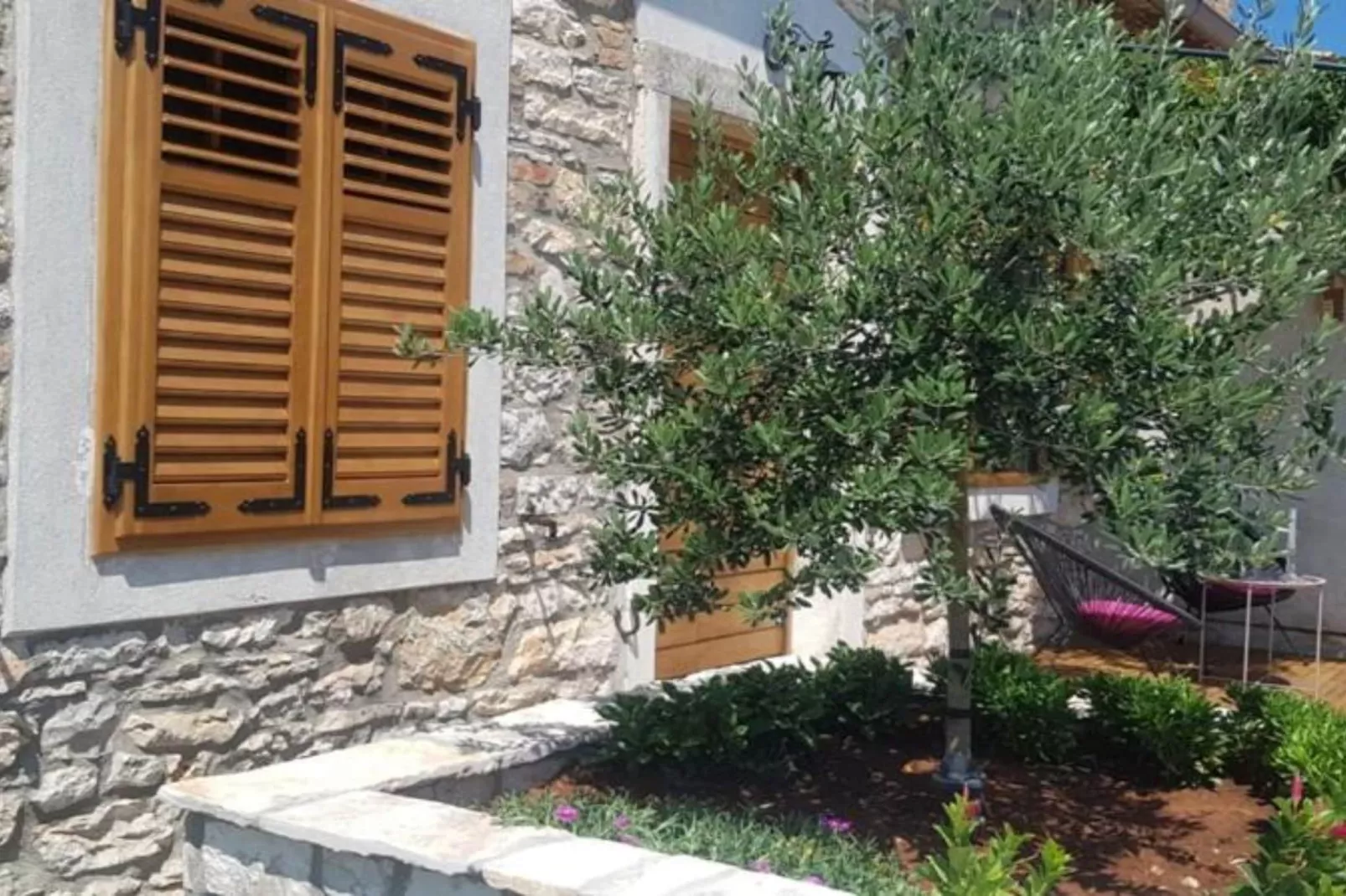 Two bedroom apartment ( Second floor) -(A2)-Buitenlucht