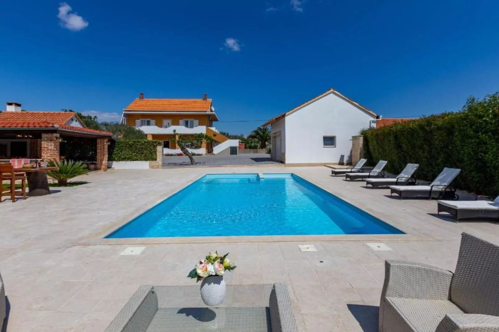 Peaceful Murvica Villa Pool, Garden, and Modern Comfort - Two Bedroom Holiday Home with Private Pool-Zwembad