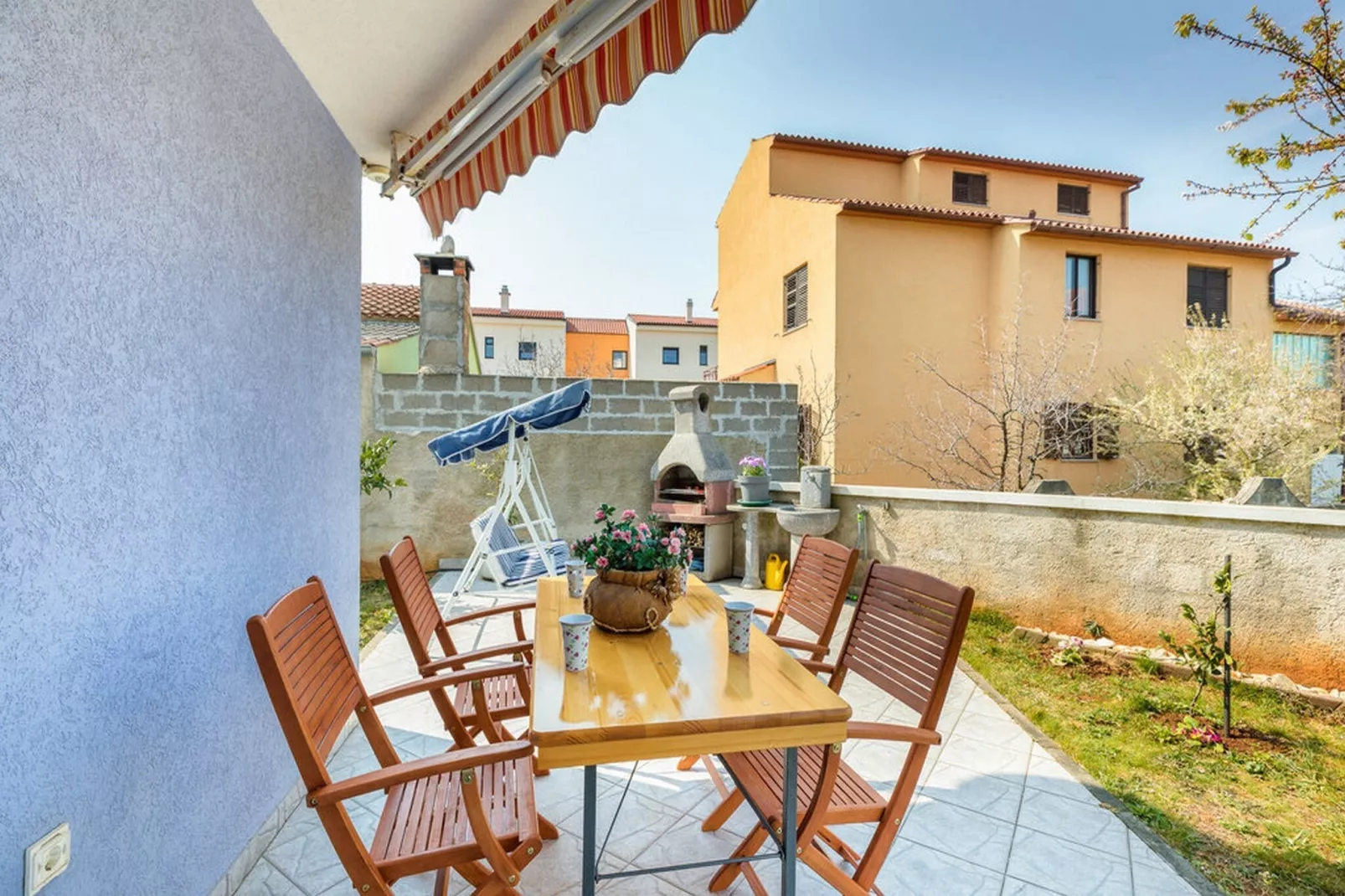 Apartment Dana - Two Bedroom Apartment with Terrace-Terras