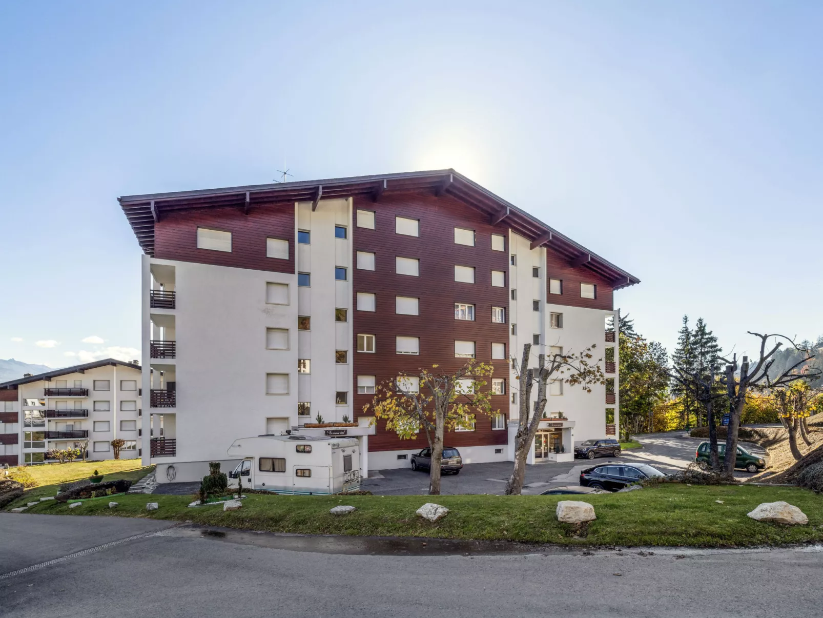 Armorial Ouest 51-Buiten