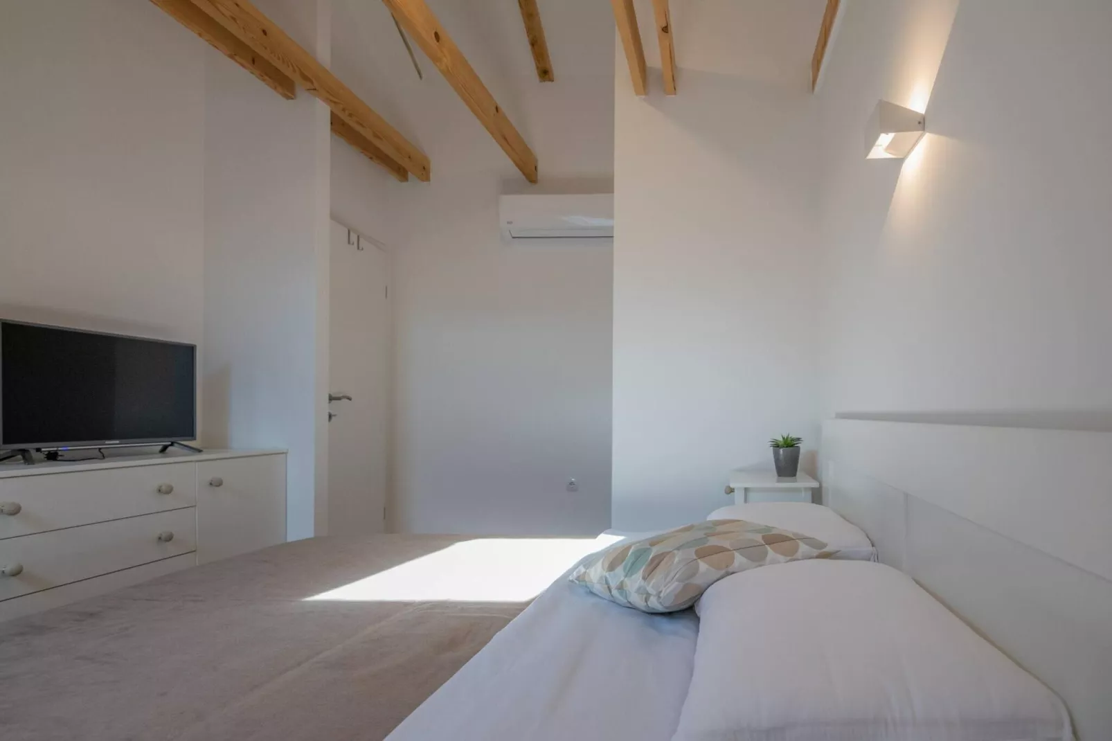 Luxury Villa Prolozac-Slaapkamer