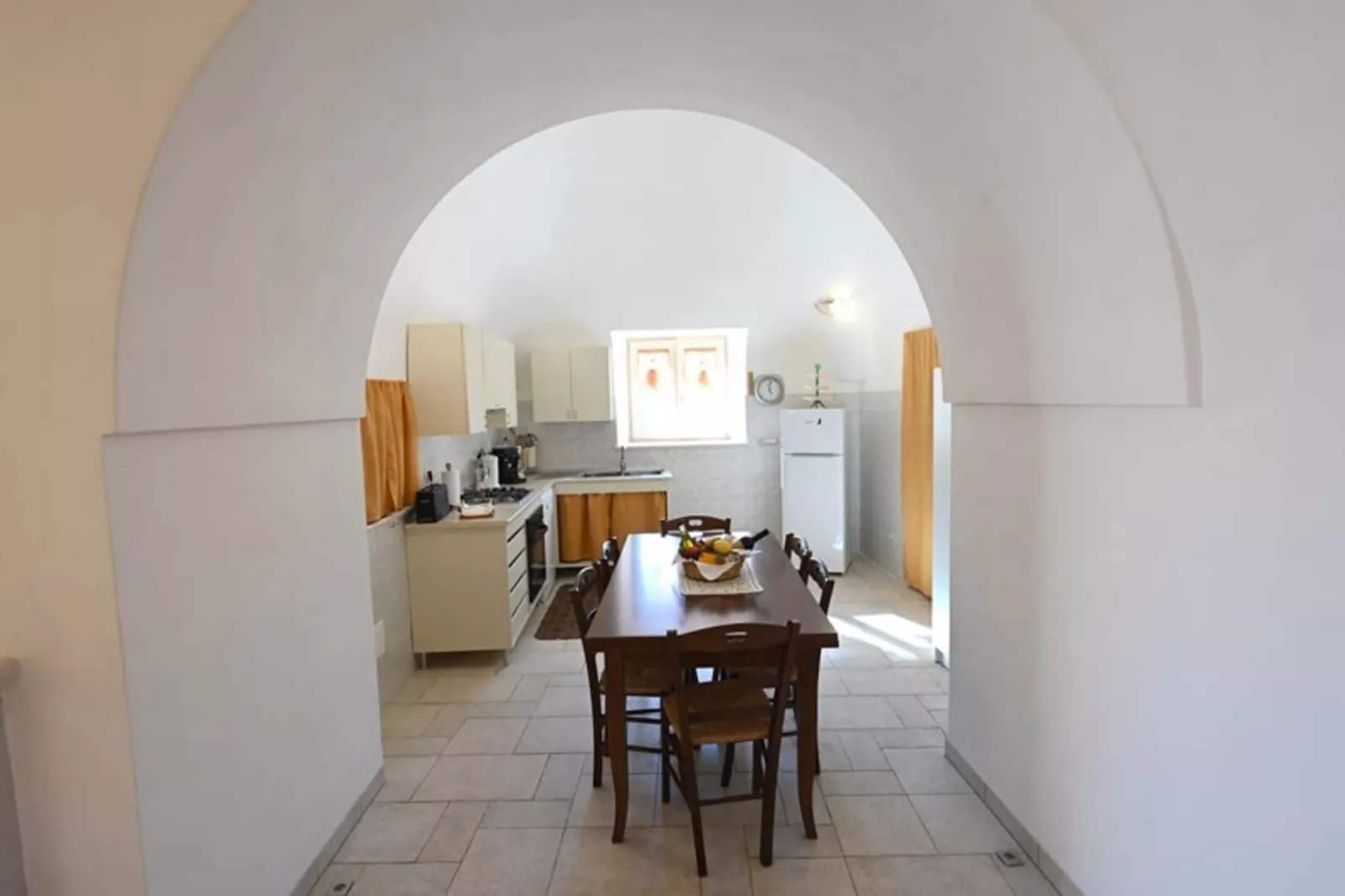 Holiday home Cisternino-Trullo Ulivo Antico-Woonkamer