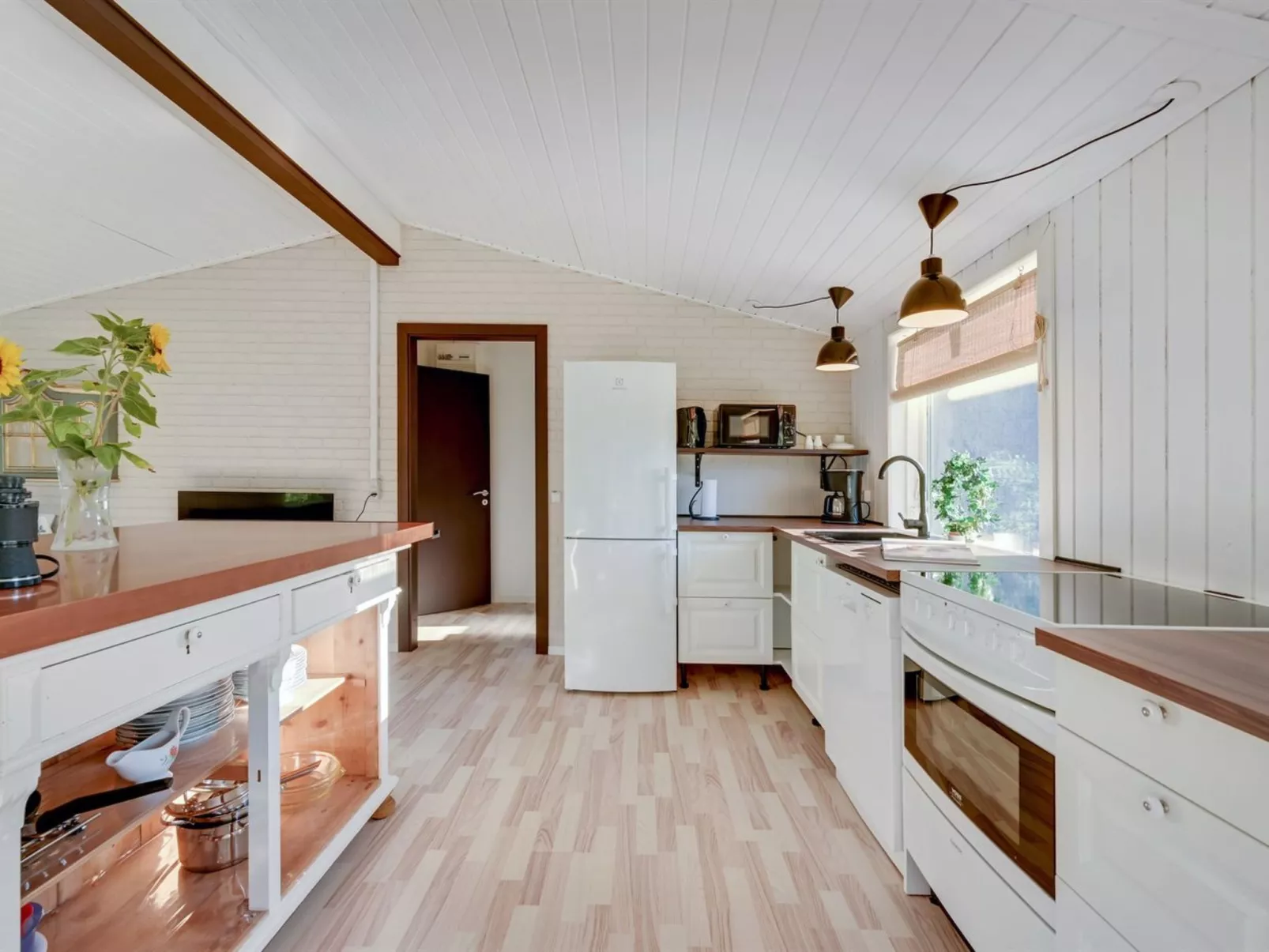 "Valdemar" - 350m to the fjord-Binnen