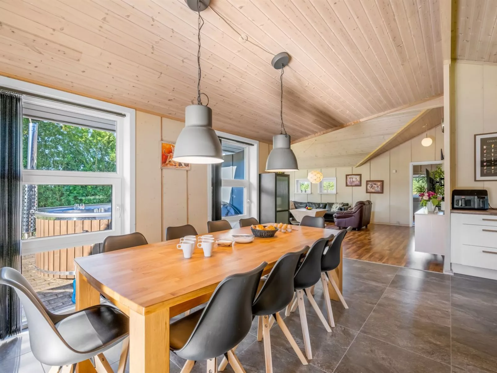 "Findus" - 1.2km to the fjord-Binnen